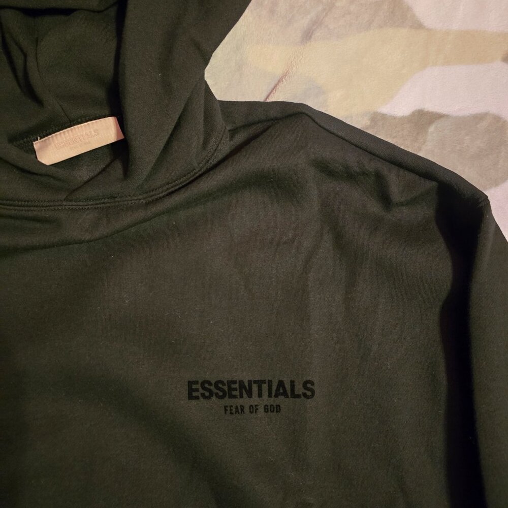 Share Similar items Sponsored See all Fear of God Essentials Black Stretch Limo - Picture 2 of 5